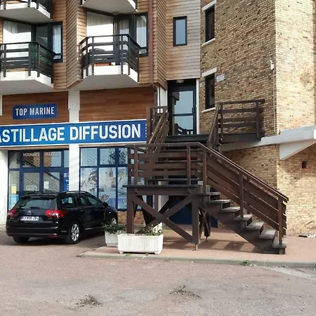 Un Petit Nid En Face De La Mer A Ντοβίλ