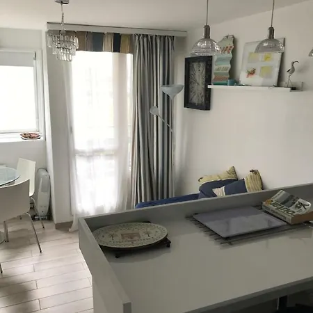 Appartement Un Petit Nid En Face De La Mer A