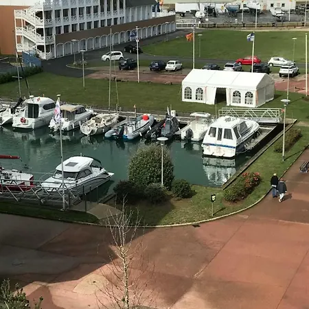 Appartement Un Petit Nid En Face De La Mer A Deauville